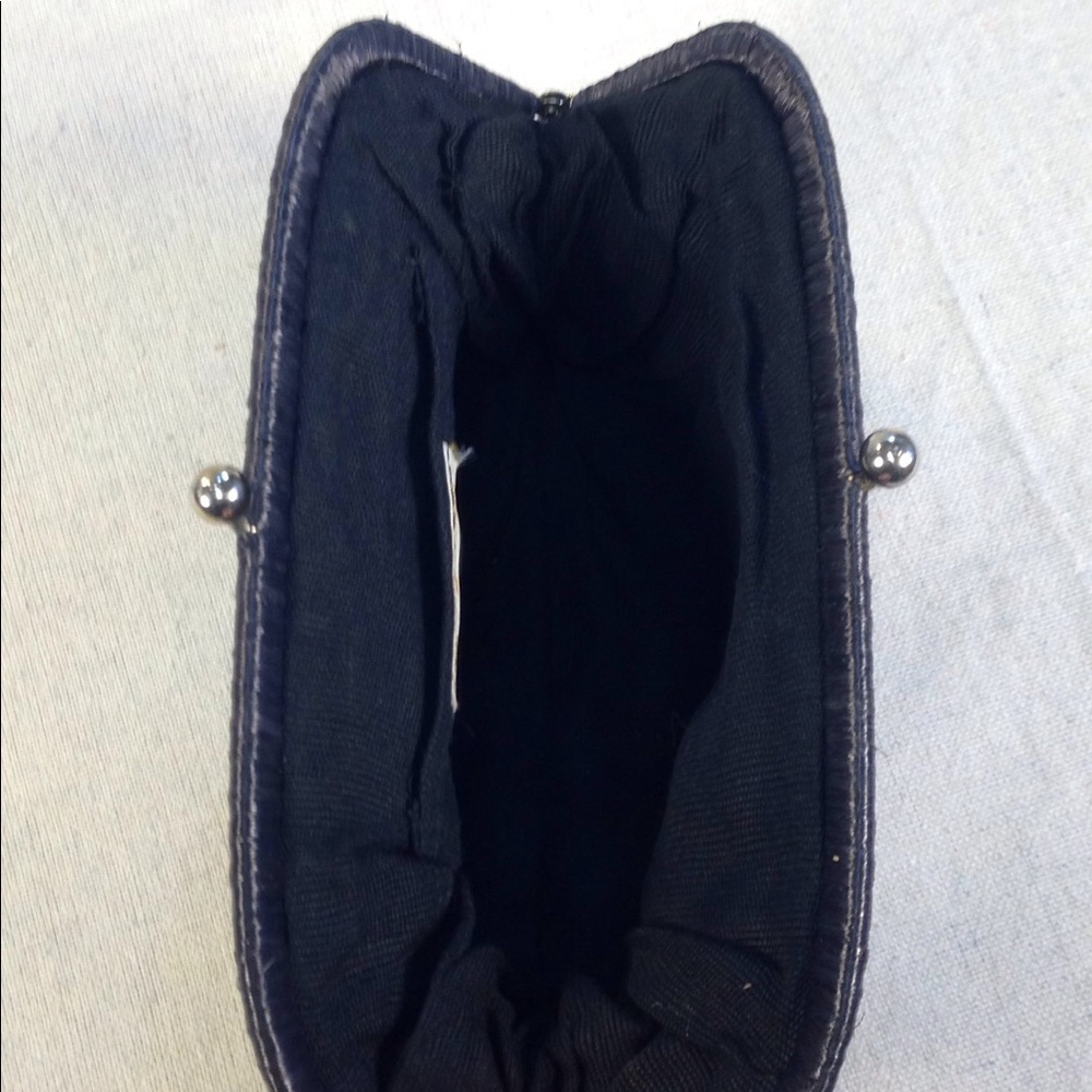 VINTAGE Woven Bead Japanese Clutch HOST PICK - Picture 6 of 7